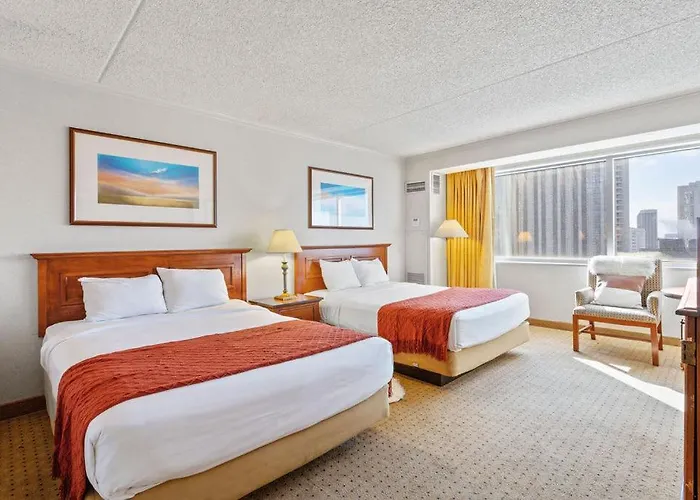 Cozysuites Showboat Modern Beachside Suite